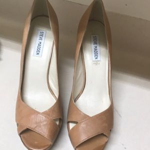 Nude women shoes